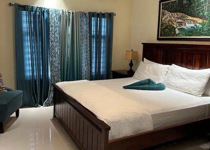 Villa Pyramid 5 Ocho Rios